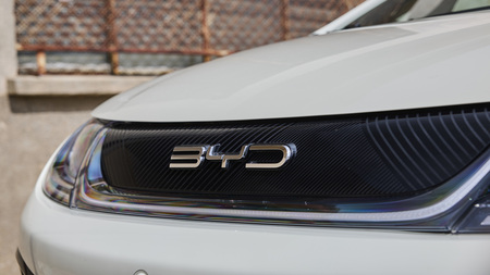 La course aux voitures électriques s'accélère : BYD frappe fort avec sa recharge ultra-rapide