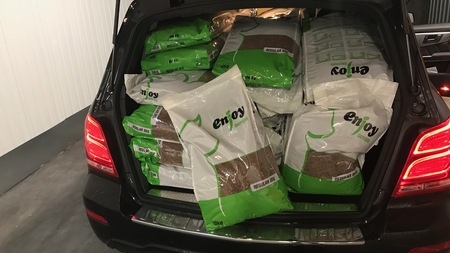 550 Kg DE CROQUETTES POUR CHATS REDISTRIBUEES 